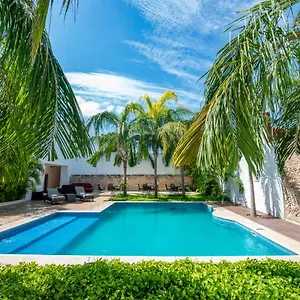 Embajadores 4*, Mérida México